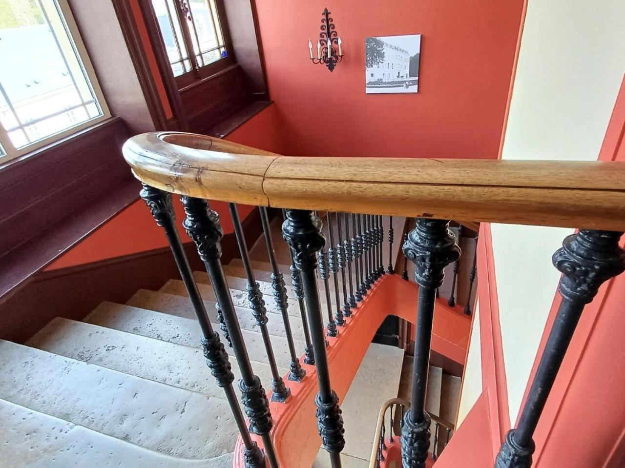 Grand Hotel De Bourbon-Lancy - Spa Et Restaurant - Logis Exteriör bild