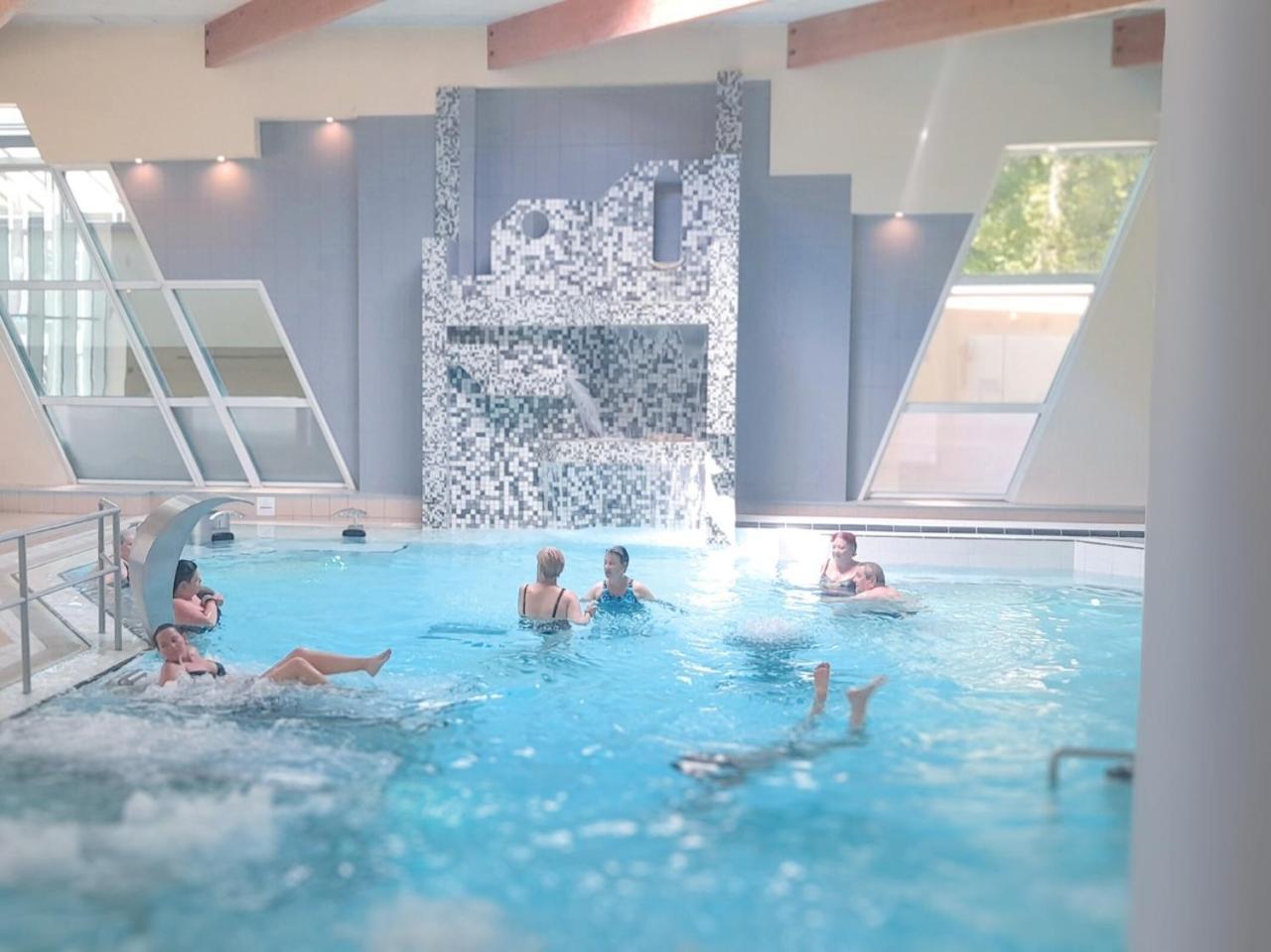 Grand Hotel De Bourbon-Lancy - Spa Et Restaurant - Logis Exteriör bild