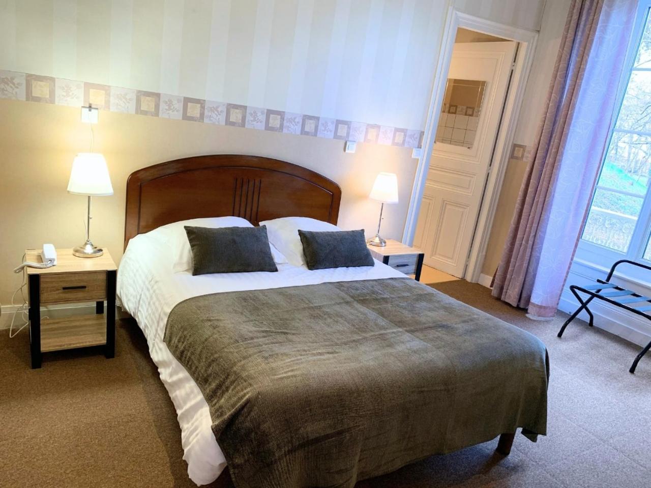 Grand Hotel De Bourbon-Lancy - Spa Et Restaurant - Logis Exteriör bild