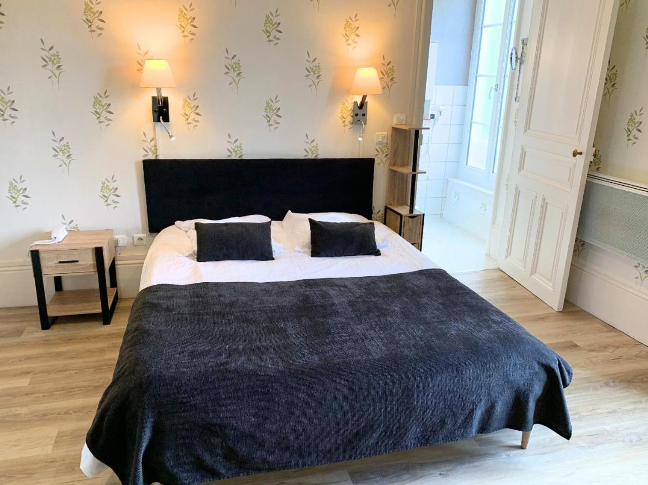 Grand Hotel De Bourbon-Lancy - Spa Et Restaurant - Logis Exteriör bild