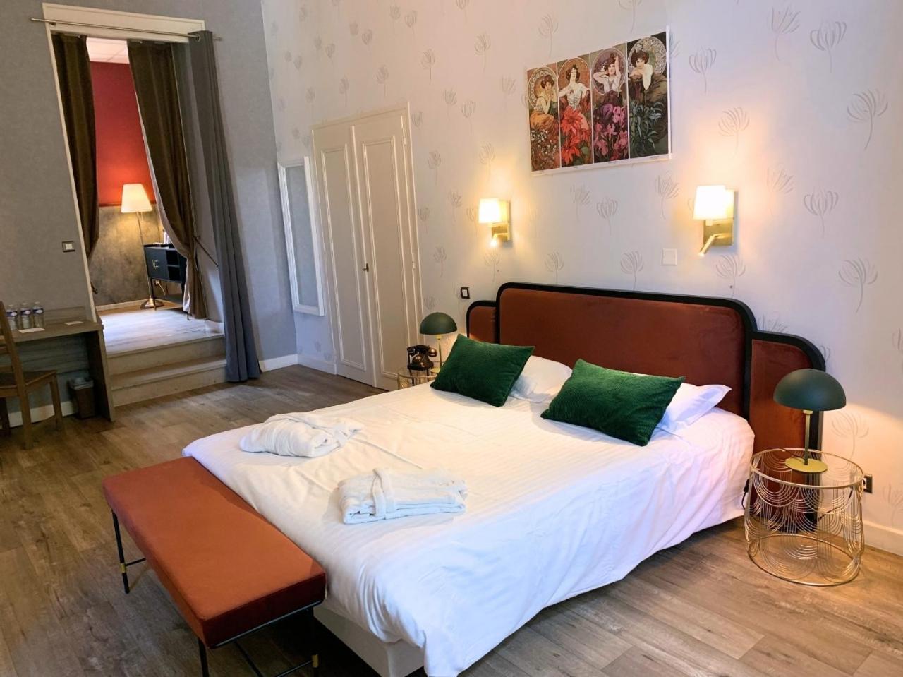Grand Hotel De Bourbon-Lancy - Spa Et Restaurant - Logis Exteriör bild